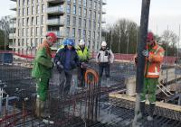 bouwplaats: stort 2e verdiepingsvloer met pomp